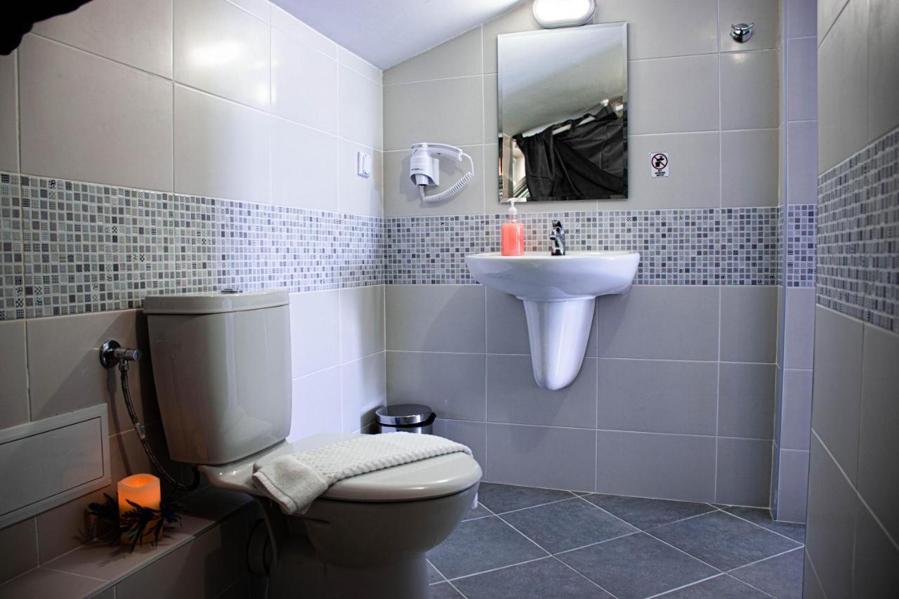 Simada Blue Guesthouse โกลเดน แซนส์ ภายนอก รูปภาพ