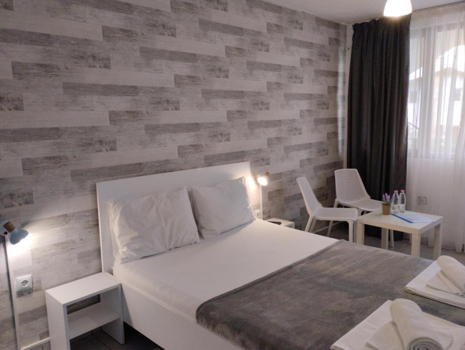Simada Blue Guesthouse โกลเดน แซนส์ ภายนอก รูปภาพ