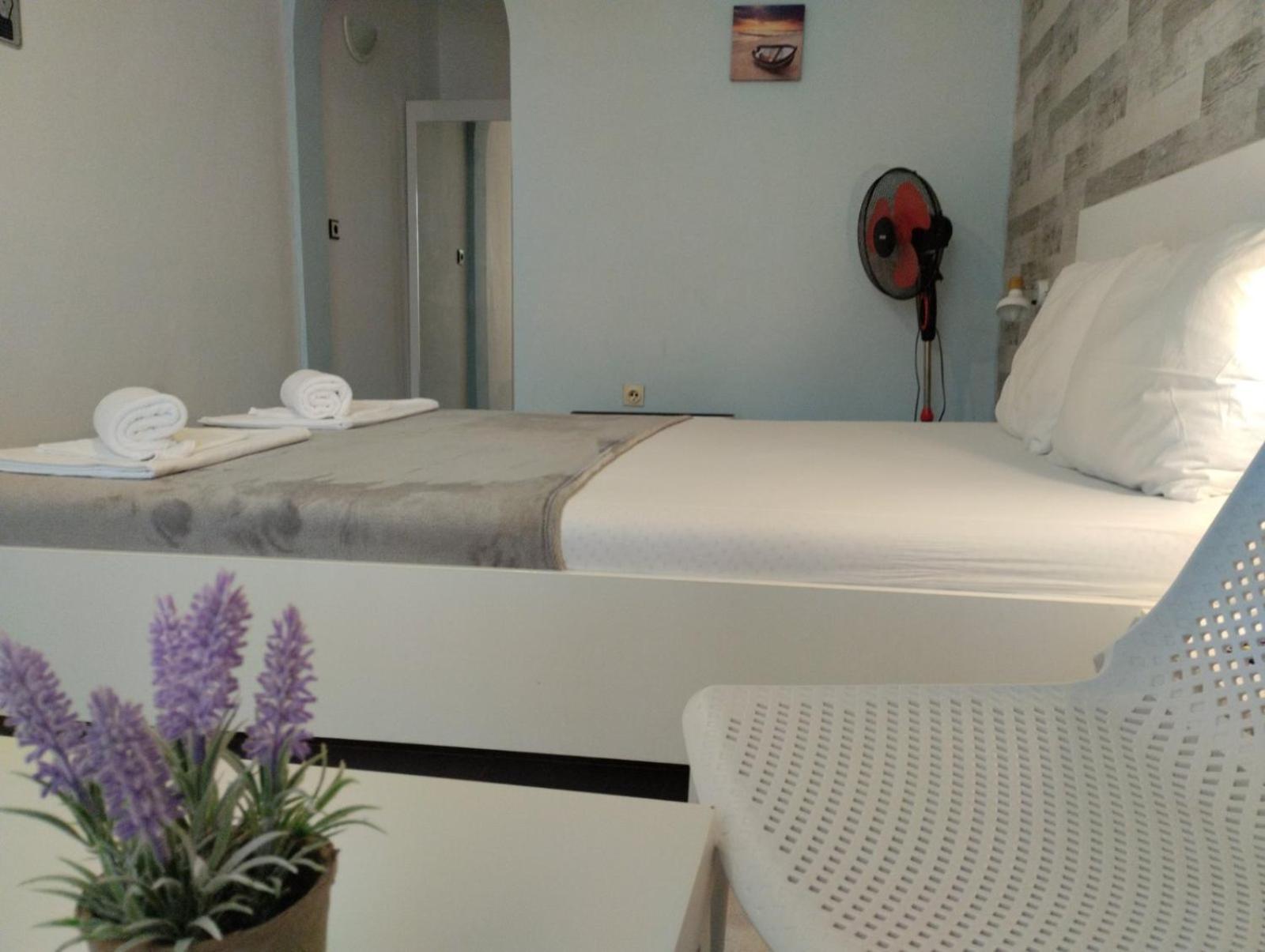 Simada Blue Guesthouse โกลเดน แซนส์ ภายนอก รูปภาพ