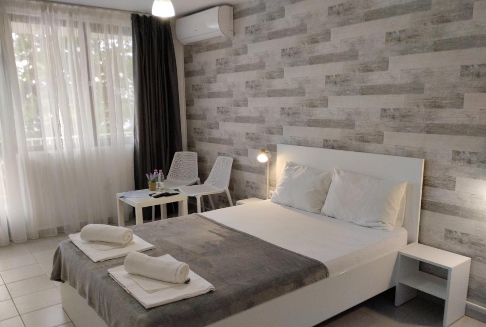 Simada Blue Guesthouse โกลเดน แซนส์ ภายนอก รูปภาพ
