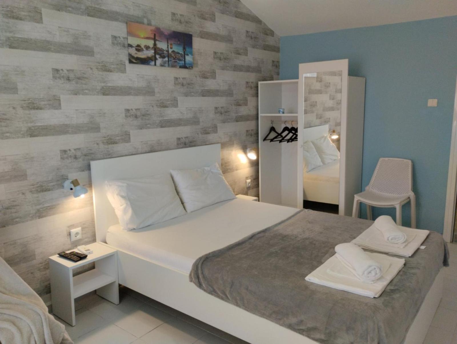 Simada Blue Guesthouse โกลเดน แซนส์ ภายนอก รูปภาพ