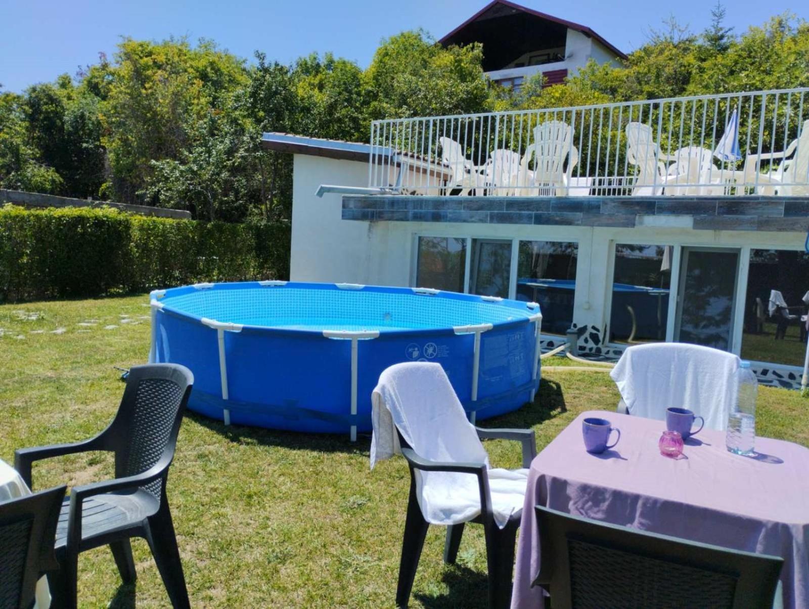 Simada Blue Guesthouse โกลเดน แซนส์ ภายนอก รูปภาพ