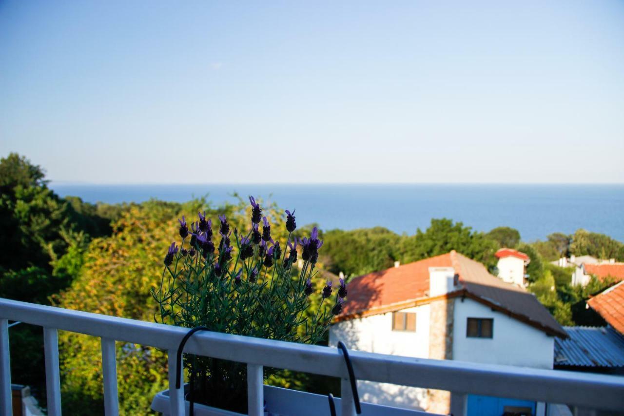 Simada Blue Guesthouse โกลเดน แซนส์ ภายนอก รูปภาพ